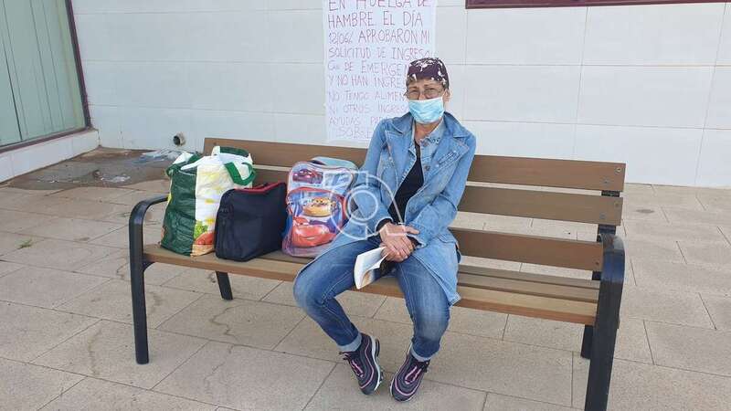 Mari Carmen Santana Rodríguez, el pasado jueves cuando inició la huelga de hambre en El Cubillo/TA